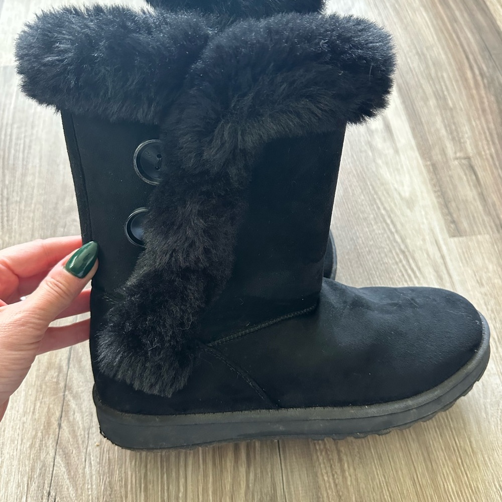 Black Faux Fur-Lined Boots Kids Sz 6 Womens Sz 7.5/8